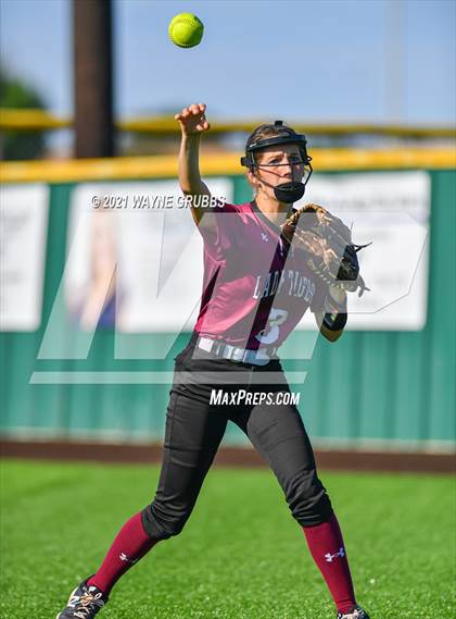Thumbnail 3 in Hughes Springs vs. Troup (UIL 3A Area Playoff) photogallery.