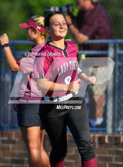 Thumbnail 3 in Hughes Springs vs. Troup (UIL 3A Area Playoff) photogallery.