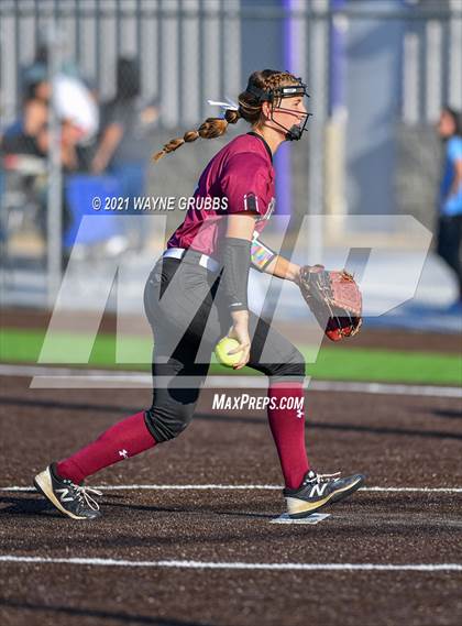 Thumbnail 3 in Hughes Springs vs. Troup (UIL 3A Area Playoff) photogallery.