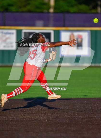Thumbnail 1 in Hughes Springs vs. Troup (UIL 3A Area Playoff) photogallery.