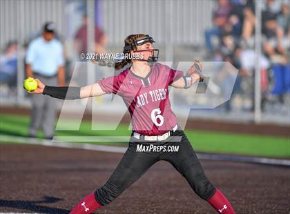 Thumbnail 2 in Hughes Springs vs. Troup (UIL 3A Area Playoff) photogallery.