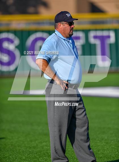 Thumbnail 2 in Hughes Springs vs. Troup (UIL 3A Area Playoff) photogallery.