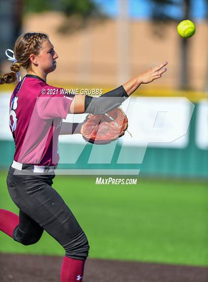 Thumbnail 2 in Hughes Springs vs. Troup (UIL 3A Area Playoff) photogallery.