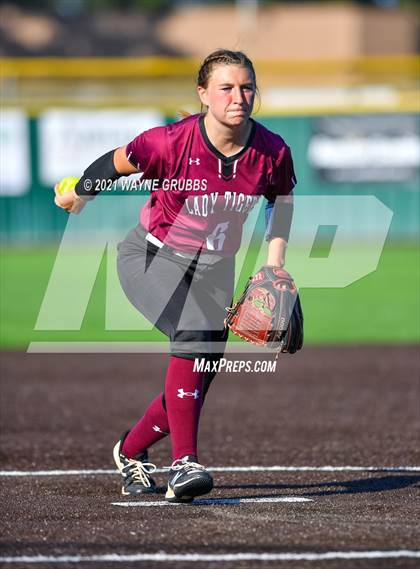 Thumbnail 2 in Hughes Springs vs. Troup (UIL 3A Area Playoff) photogallery.