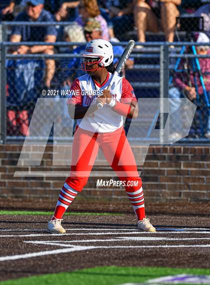Thumbnail 3 in Hughes Springs vs. Troup (UIL 3A Area Playoff) photogallery.