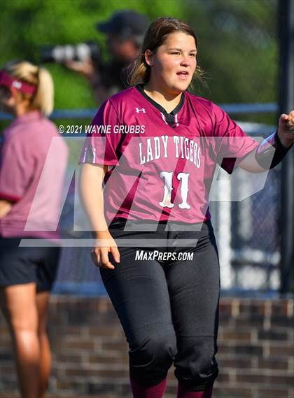 Thumbnail 3 in Hughes Springs vs. Troup (UIL 3A Area Playoff) photogallery.
