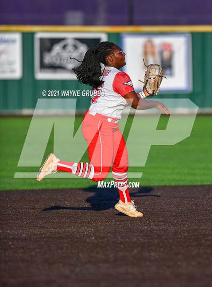 Thumbnail 2 in Hughes Springs vs. Troup (UIL 3A Area Playoff) photogallery.
