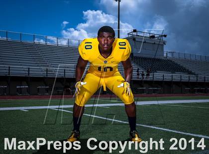 Thumbnail 2 in St. Thomas Aquinas (2014 Preseason Top 25 Photo Shoot)  photogallery.