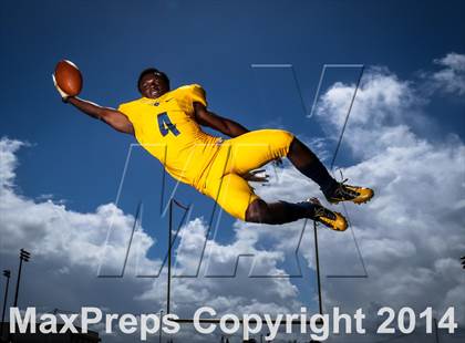 Thumbnail 3 in St. Thomas Aquinas (2014 Preseason Top 25 Photo Shoot)  photogallery.
