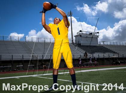 Thumbnail 2 in St. Thomas Aquinas (2014 Preseason Top 25 Photo Shoot)  photogallery.