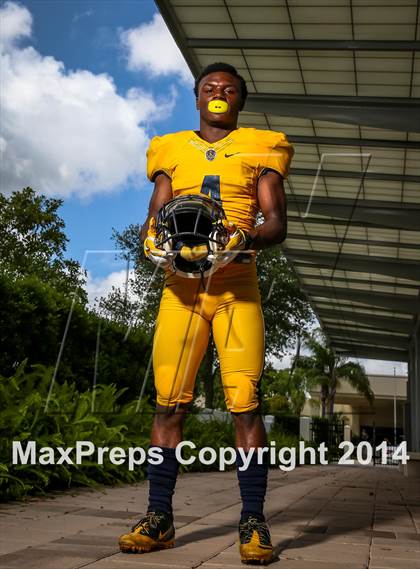 Thumbnail 3 in St. Thomas Aquinas (2014 Preseason Top 25 Photo Shoot)  photogallery.