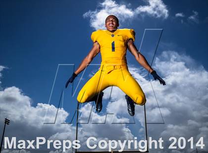 Thumbnail 2 in St. Thomas Aquinas (2014 Preseason Top 25 Photo Shoot)  photogallery.