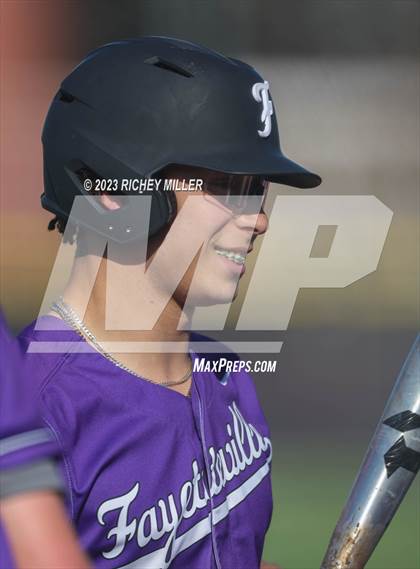 Thumbnail 2 in Fayetteville @ Bentonville photogallery.