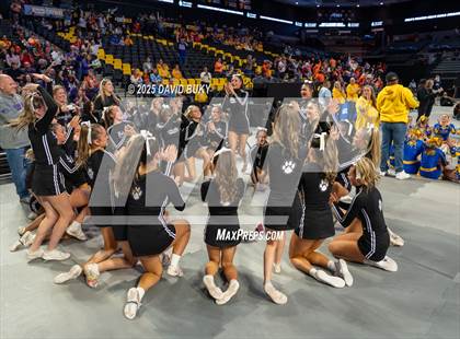 Thumbnail 1 in Battlefield (VHSL Class 6 Final) photogallery.