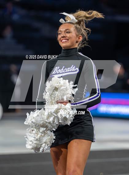 Thumbnail 3 in Battlefield (VHSL Class 6 Final) photogallery.