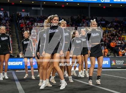 Thumbnail 2 in Battlefield (VHSL Class 6 Final) photogallery.