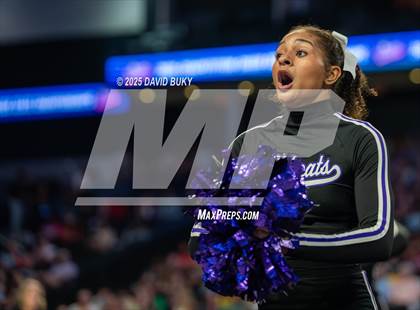 Thumbnail 1 in Battlefield (VHSL Class 6 Final) photogallery.