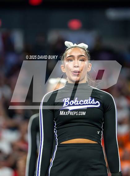 Thumbnail 3 in Battlefield (VHSL Class 6 Final) photogallery.