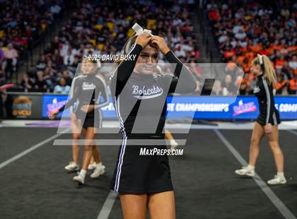 Thumbnail 2 in Battlefield (VHSL Class 6 Final) photogallery.