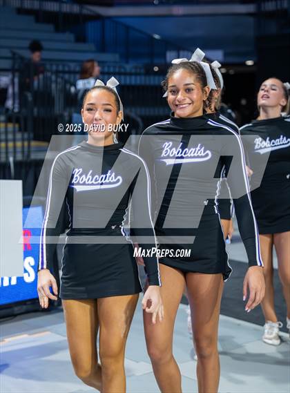 Thumbnail 1 in Battlefield (VHSL Class 6 Final) photogallery.