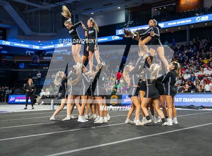 Thumbnail 1 in Battlefield (VHSL Class 6 Final) photogallery.