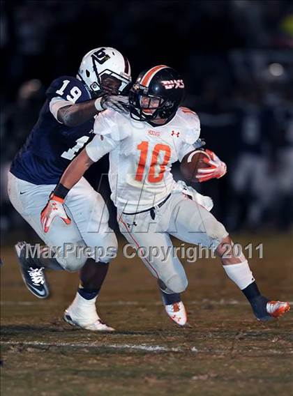 Thumbnail 1 in Hoover vs. Bob Jones (AHSAA 2nd Round Playoffs)  photogallery.