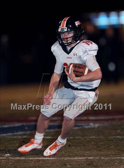 Thumbnail 3 in Hoover vs. Bob Jones (AHSAA 2nd Round Playoffs)  photogallery.