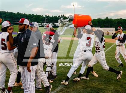 Thumbnail 2 in Harrison County vs. Montgomery County photogallery.