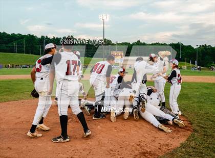 Thumbnail 2 in Harrison County vs. Montgomery County photogallery.