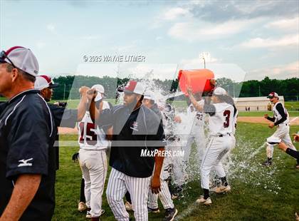 Thumbnail 3 in Harrison County vs. Montgomery County photogallery.