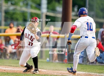 Thumbnail 1 in Harrison County vs. Montgomery County photogallery.