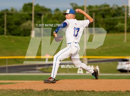Thumbnail 3 in Harrison County vs. Montgomery County photogallery.