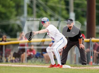 Thumbnail 1 in Harrison County vs. Montgomery County photogallery.