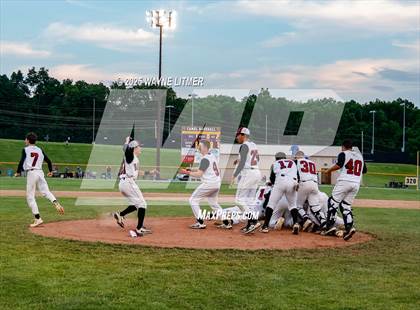 Thumbnail 1 in Harrison County vs. Montgomery County photogallery.