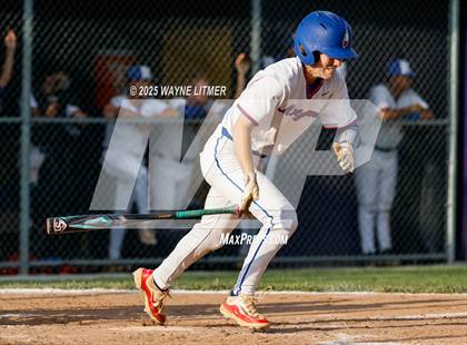 Thumbnail 3 in Harrison County vs. Montgomery County photogallery.