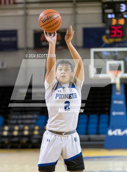 Thumbnail 3 in Pioneer vs St. Mary's (Santa Cruz Warriors NorCal Invitational) photogallery.