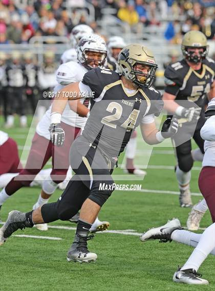 Thumbnail 1 in Windsor vs. Hand (CIAC Class L Semifinal) photogallery.