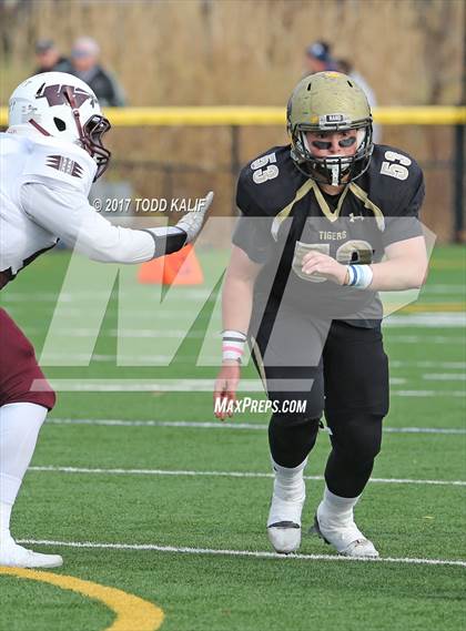 Thumbnail 1 in Windsor vs. Hand (CIAC Class L Semifinal) photogallery.