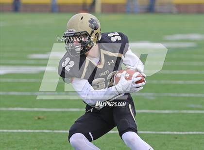 Thumbnail 3 in Windsor vs. Hand (CIAC Class L Semifinal) photogallery.
