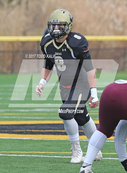 Thumbnail 1 in Windsor vs. Hand (CIAC Class L Semifinal) photogallery.