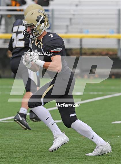 Thumbnail 3 in Windsor vs. Hand (CIAC Class L Semifinal) photogallery.