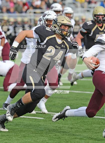 Thumbnail 3 in Windsor vs. Hand (CIAC Class L Semifinal) photogallery.