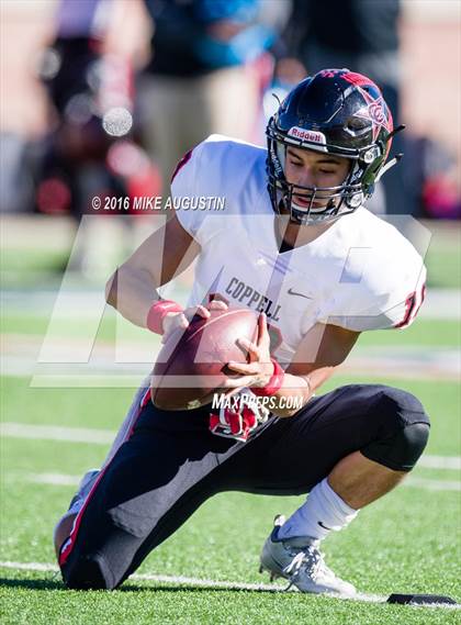 Thumbnail 2 in Coppell vs. Rockwall (UIL 6A Area Playoff) photogallery.