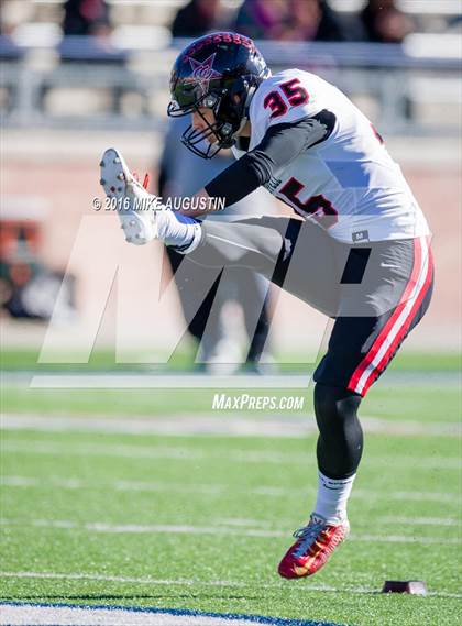 Thumbnail 2 in Coppell vs. Rockwall (UIL 6A Area Playoff) photogallery.