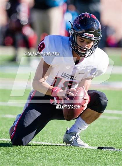 Thumbnail 3 in Coppell vs. Rockwall (UIL 6A Area Playoff) photogallery.