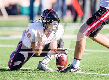Thumbnail 3 in Coppell vs. Rockwall (UIL 6A Area Playoff) photogallery.