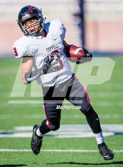 Thumbnail 3 in Coppell vs. Rockwall (UIL 6A Area Playoff) photogallery.