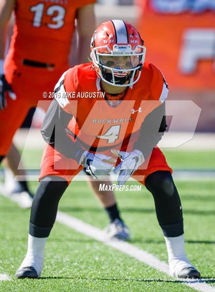 Thumbnail 3 in Coppell vs. Rockwall (UIL 6A Area Playoff) photogallery.