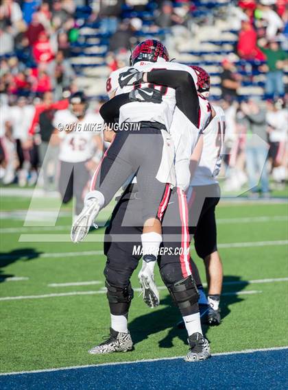 Thumbnail 3 in Coppell vs. Rockwall (UIL 6A Area Playoff) photogallery.