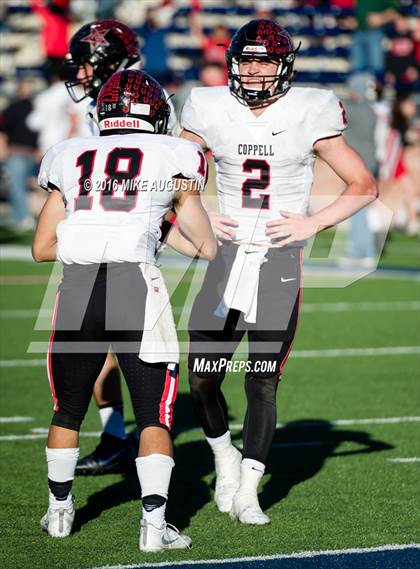 Thumbnail 1 in Coppell vs. Rockwall (UIL 6A Area Playoff) photogallery.